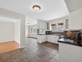 4746 Kinglet Street, Houston TX 77035