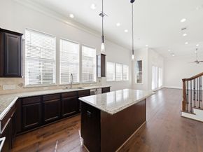 9452 London Bridge Station, Houston TX 77045