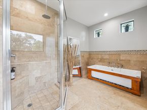 1901 W 14th 1/2 Street C, Houston TX 77008