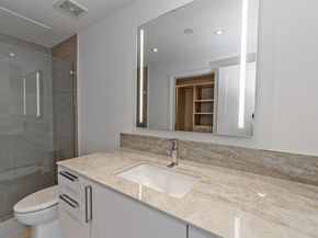 1701 Hermann Drive 24A, Houston TX 77004