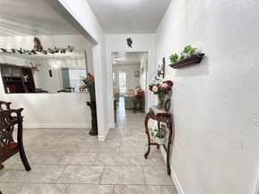 11707 N Evelyn Cir, Houston TX 77071