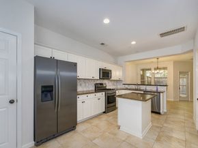 158 N Magnolia Pond Place 158E, The Woodlands TX 77381