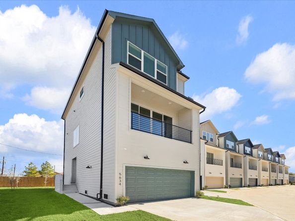 5621 Camino Encantado Drive, Houston TX 77091