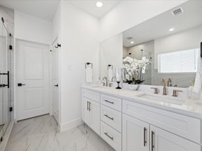 5621 Camino Encantado Drive, Houston TX 77091