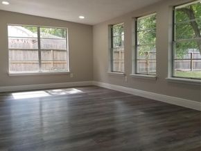 731 James Street, Tomball TX 77375