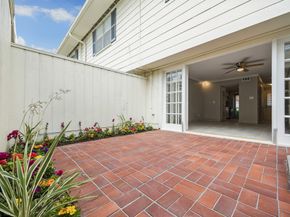 12751 Huntingwick Drive 145, Houston TX 77024