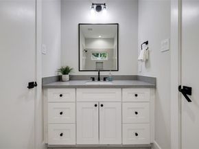 846 Elkhart Street B, Houston TX 77091