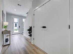 846 Elkhart Street B, Houston TX 77091