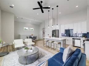 846 Elkhart Street B, Houston TX 77091