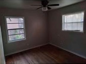 10546 Royal Oaks Drive, Houston TX 77016