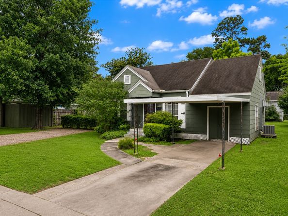 705 W 34th Street, Houston TX 77018