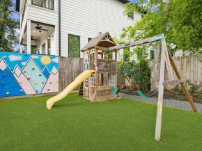 1007 E 32ND Street, Houston TX 77022