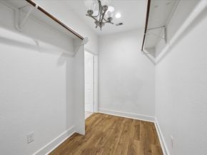5105 Chapman Street, Houston TX 77009