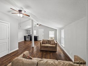 5105 Chapman Street, Houston TX 77009