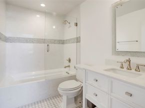 204 Travis Street 4D, Houston TX 77002