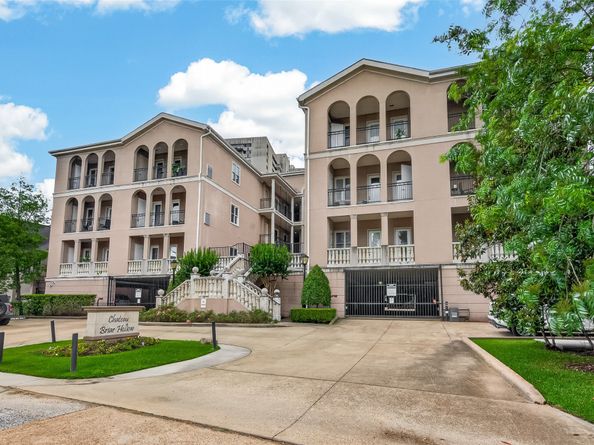 58 Briar Hollow Lane 204, Houston TX 77027