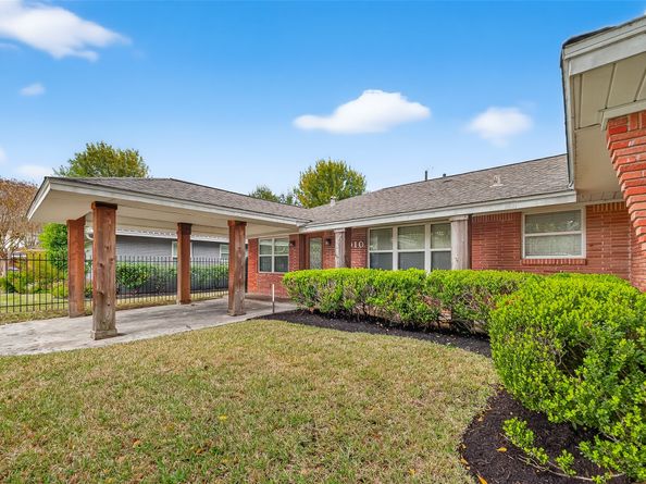 2010 Wakefield Drive, Houston TX 77018