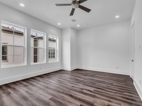 2716 Baldwin Street, Houston TX 77006