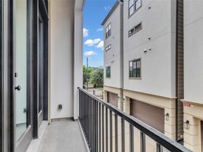 2716 Baldwin Street, Houston TX 77006