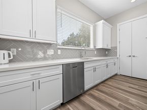 2610 Huntington Creek Lane, Houston TX 77093