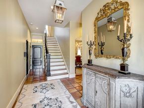 16 Lana Lane B, Houston TX 77027