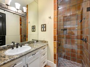 16 Lana Lane B, Houston TX 77027