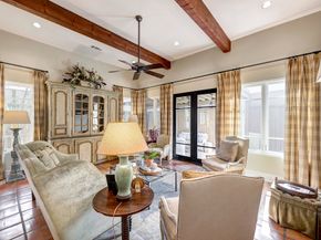 16 Lana Lane B, Houston TX 77027