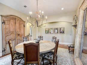 16 Lana Lane B, Houston TX 77027