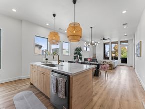 1122 W 17th Street E, Houston TX 77008