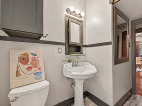 817 Henderson Street, Houston TX 77007