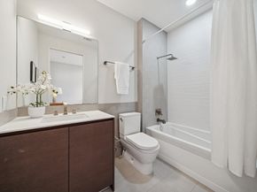 2332 Wroxton Road, Houston TX 77005