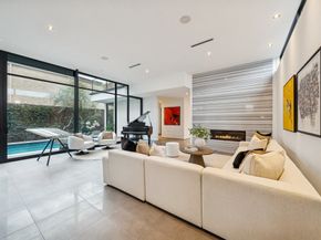 2332 Wroxton Road, Houston TX 77005