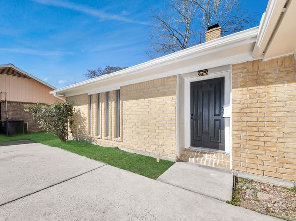 9114 Spellman Road, Houston TX 77031