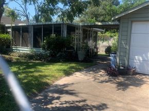 3823 Crandon Street, Houston TX 77026
