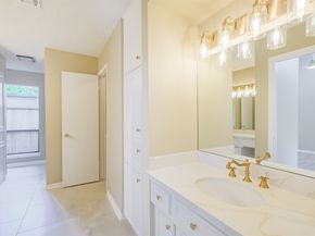 10727 Villa Lea Lane, Houston TX 77071
