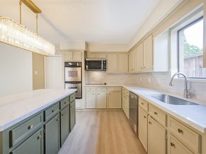 10727 Villa Lea Lane, Houston TX 77071