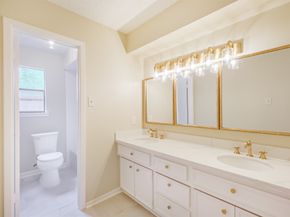 10727 Villa Lea Lane, Houston TX 77071