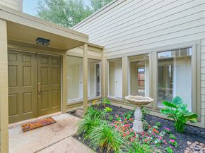 10727 Villa Lea Lane, Houston TX 77071