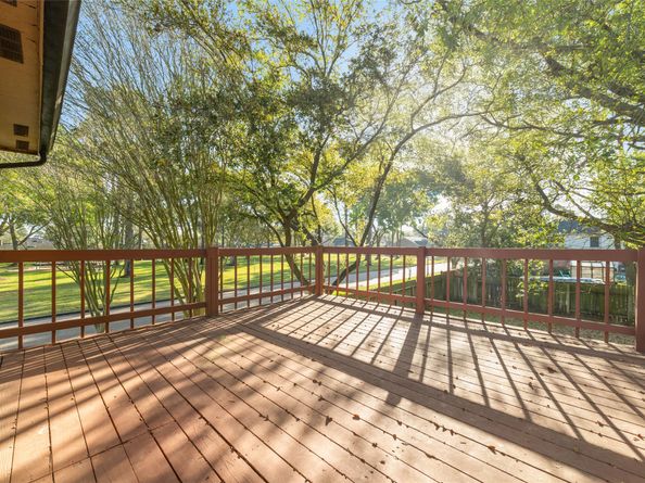 8426 Laurel Trails Drive, Houston TX 77095
