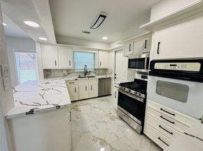 7131 Carvel Lane, Houston TX 77074