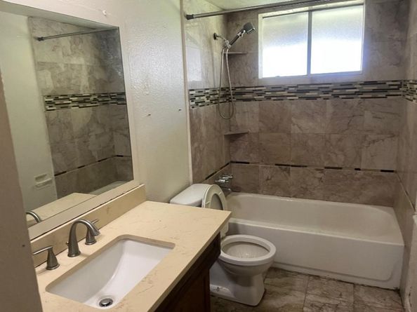 7130 Log Hollow Drive, Houston TX 77040