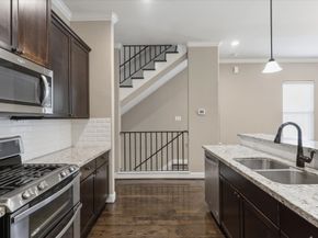 922 W 20th Street A, Houston TX 77008