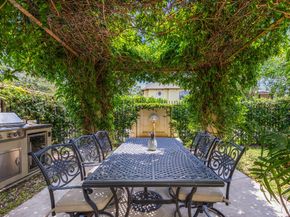 37 Hackberry Lane, Houston TX 77027