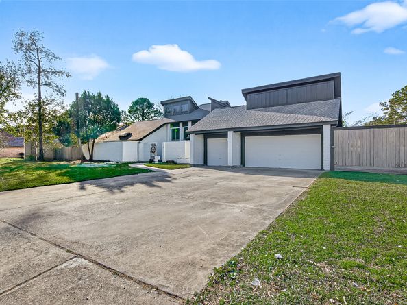 7939 Green Lawn Drive, Houston TX 77088