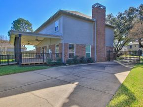 6822 Hertford Park Drive, Houston TX 77084