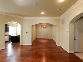 1314 Sherwood Springs Lane, Houston TX 77043