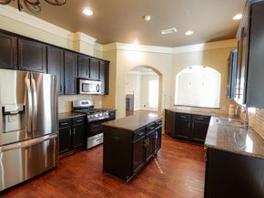 1314 Sherwood Springs Lane, Houston TX 77043