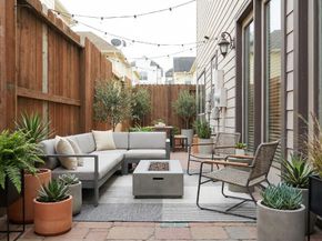 1314 Sherwood Springs Lane, Houston TX 77043