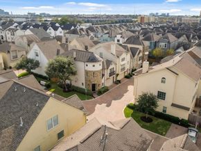 1314 Sherwood Springs Lane, Houston TX 77043