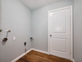 10659 Hazelhurst Drive, Houston TX 77043